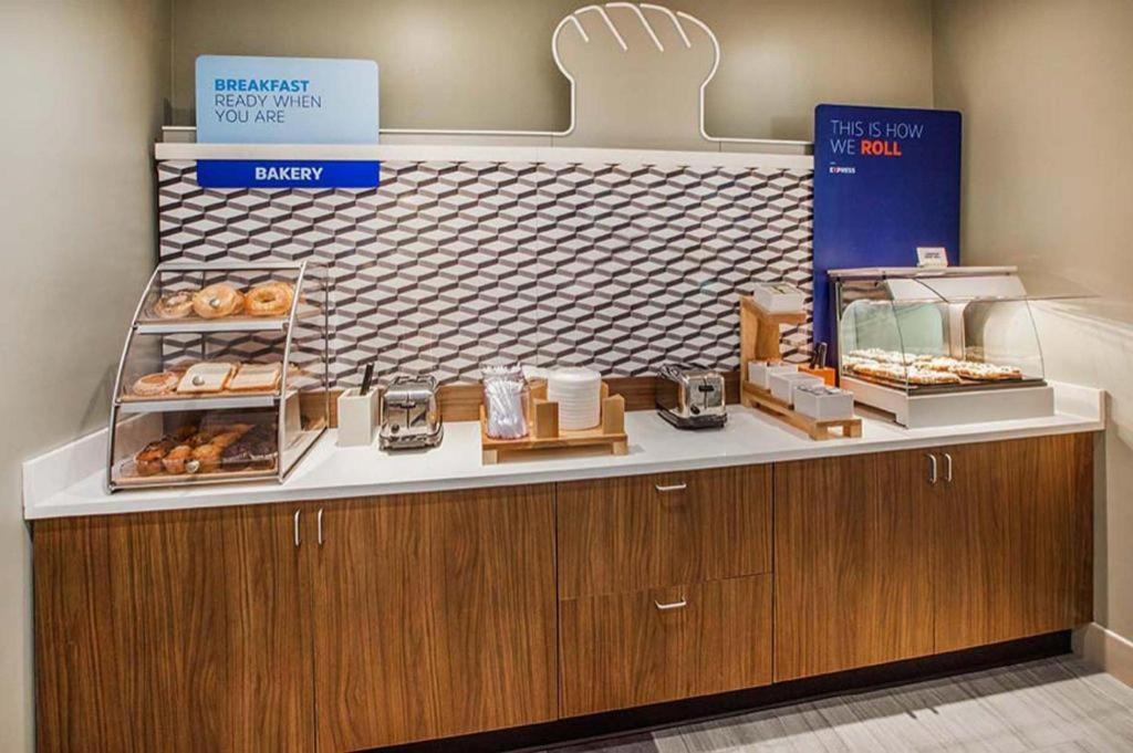 Holiday Inn Express Toronto East - Scarborough By Ihg Extérieur photo