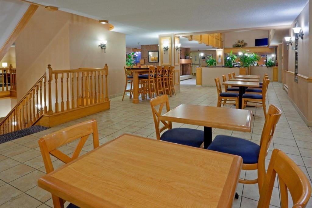Holiday Inn Express Toronto East - Scarborough By Ihg Extérieur photo