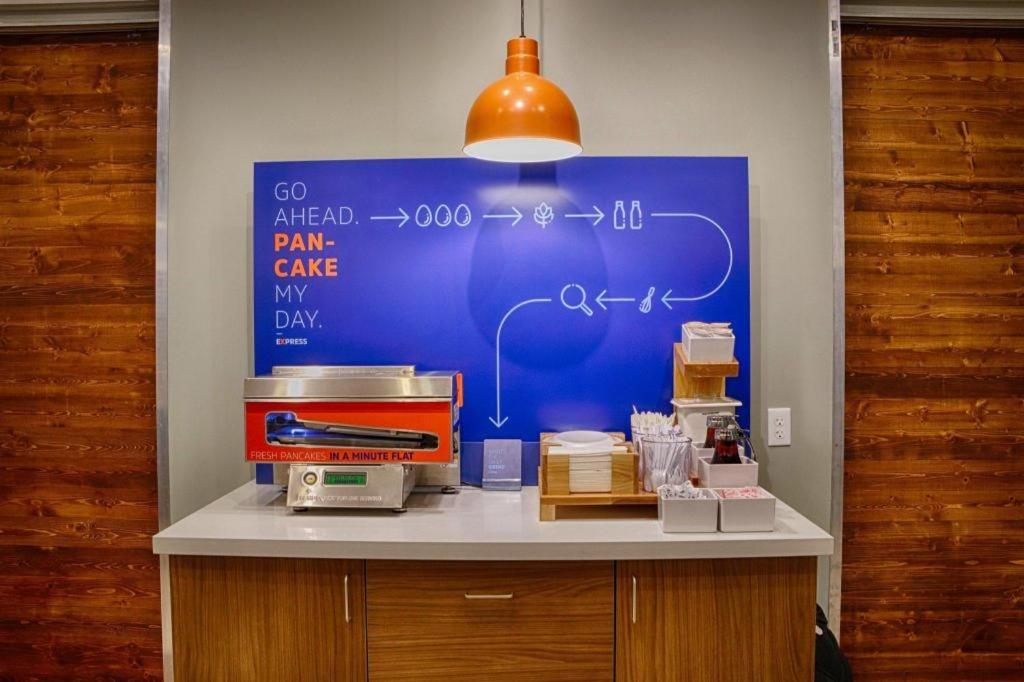 Holiday Inn Express Toronto East - Scarborough By Ihg Extérieur photo