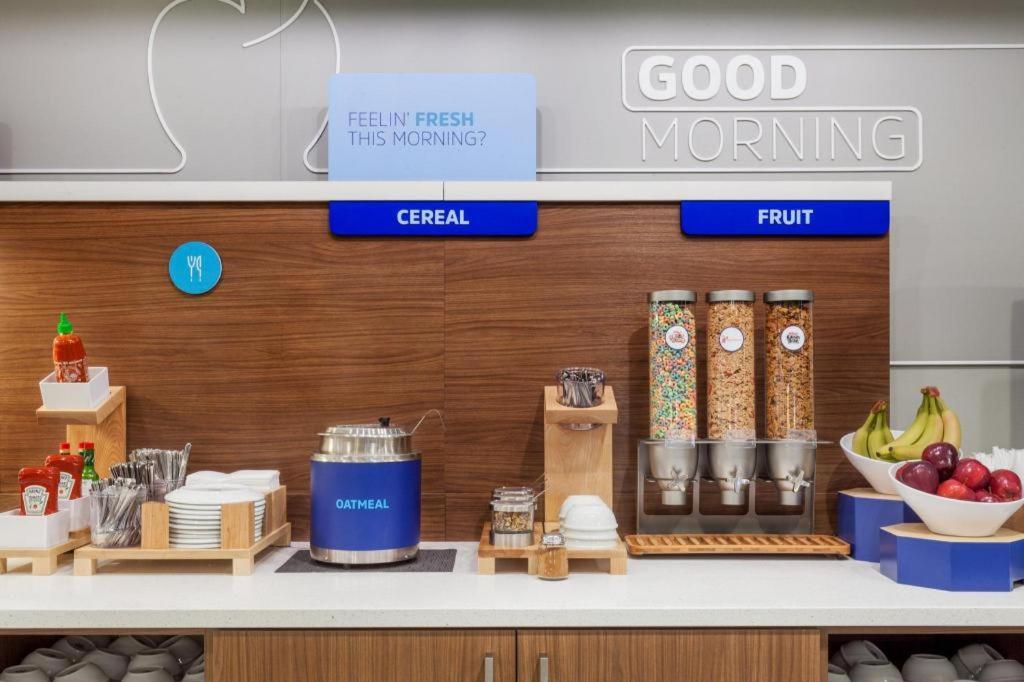 Holiday Inn Express Toronto East - Scarborough By Ihg Extérieur photo