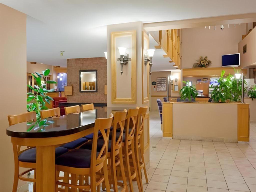 Holiday Inn Express Toronto East - Scarborough By Ihg Extérieur photo