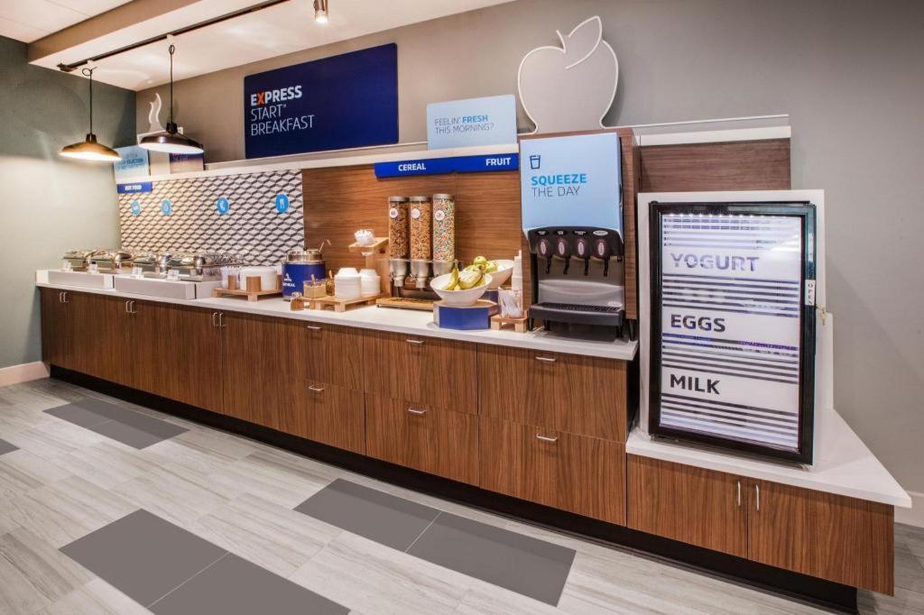Holiday Inn Express Toronto East - Scarborough By Ihg Extérieur photo
